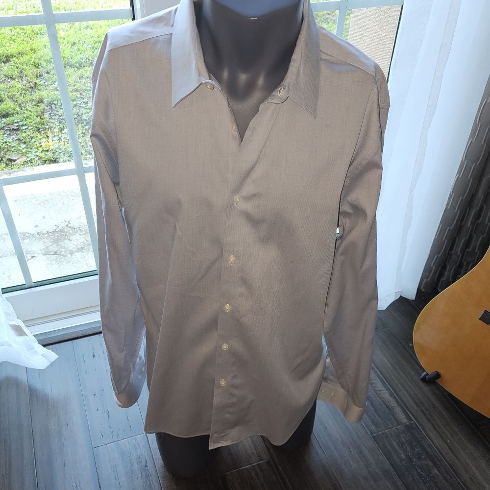 Calvin Klein Men's Light Gray Dress Shirt